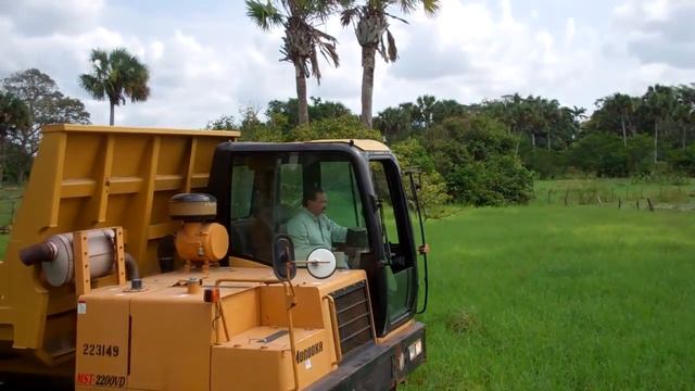 MST 2200VD в болотах Флориды, США смотреть онлайн