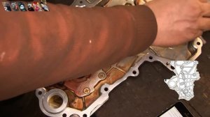 Течь масла. Переуплотняем крышку цепи.