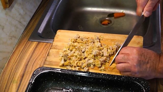 Шкембе Чорба - Тайната на Зеленчуково-Костният Бульон