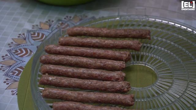 Сушеные колбаски Пивчики? в сушилке для овощей и фруктов? Закуски из фарша? смотреть онлайн