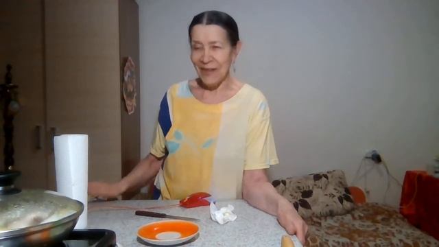 Тушу скумбрию с картофелем в молоке и в сковороде молоко, смотреть онлайн