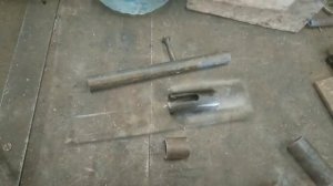 Засов для гаражных ворот