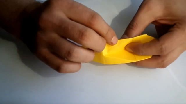 оригами лебедь из бумаги // origami swan made of paper