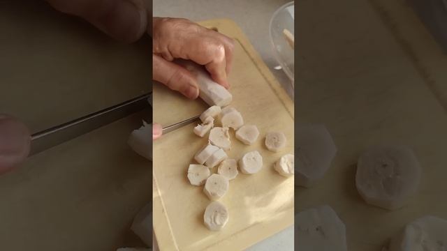 Когда копать и как крутить корень хрена смотреть онлайн