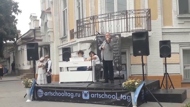 Концерт в честь Фаины Раневской. За роялем Лилия Николаевна Шабаньянц, скрипач Павел Петров. смотреть онлайн