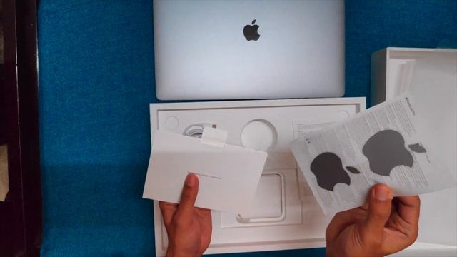 MacBook Pro 16inch unboxing. what's inside смотреть онлайн