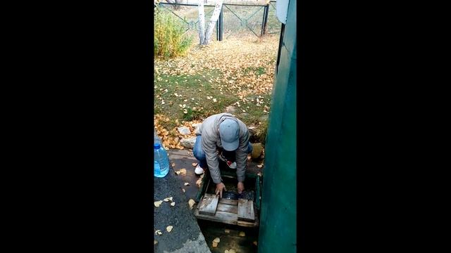 Какую воду лучше пить. Родниковая вода. смотреть онлайн