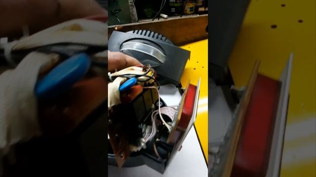 Стабілізатор напруги ,клацає luxeon avr-500d ремонт смотреть онлайн