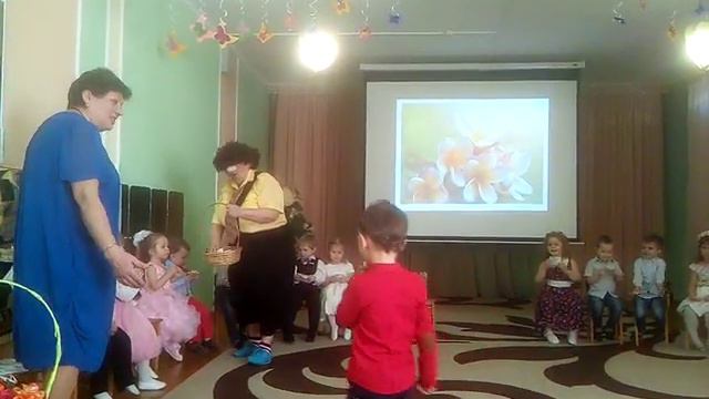 угощение от карлсона смотреть онлайн