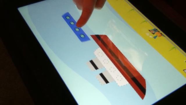 Jax at 20 months playing Zoo Train on the iPad смотреть онлайн