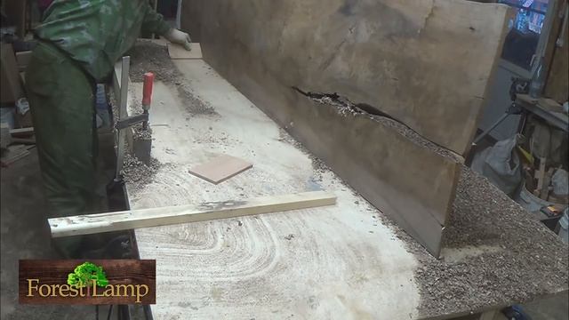 Что творит этот парень ) Как сделан стол из слэба 1 часть НЕОБЫЧНАЯ ДОСКА. Ash tree coffee table. смотреть онлайн