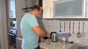 ПРАНК НАД БРАТОМ И НЕРФ БИТВА.ТОЛИК НЕ МОЖЕТ УСНУТЬ. НЕРФ БРОС ШОУ