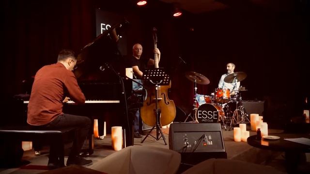 Ностальгия – Трио «AMARAS» Артёма Лалаяна – 12.08.20 – ESSE JAZZ CLUB (г. Москва). смотреть онлайн