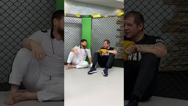Рамзан Кадыров обсуждают тренировку с Александром Емельяненко смотреть онлайн