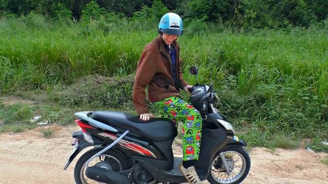 ✅5 необычных но практичных ЛайфХаков со СКУТЕРОМ ? Прикольные советы мотоциклисту смотреть онлайн