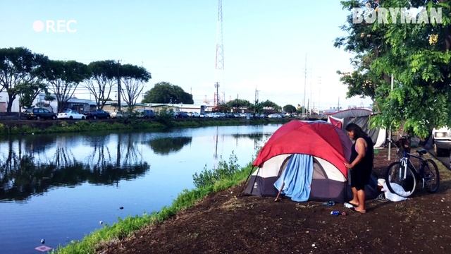 Девушка 10 лет делала ФОТО БЕЗДОМНЫХ! Вы не поверите кого она СЛУЧАЙНО ВСТРЕТИЛА на улице... смотреть онлайн