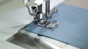 САМАЯ МОЩНАЯ И НАДЕЖНАЯ ШВЕЙНАЯ МАШИНА || Обзор Bernette B05 Academy