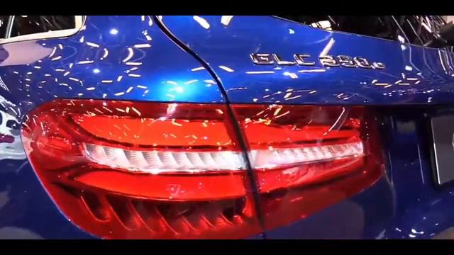 2019 Mercedes Benz GLC 350e 4Matic SUV | Exterior and Interior Walkaround & First Look | Auto Show смотреть онлайн