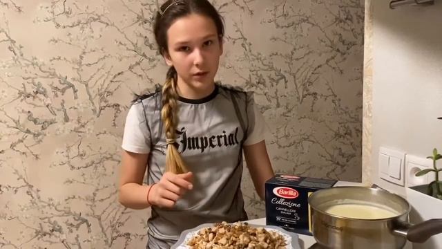 Каннеллони с курицей и грибами смотреть онлайн