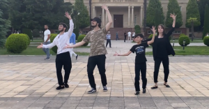 Мадина Чеченская Супер Лезгинка 2023 Девушка Танцует Кайф Lezginka Dance ALISHKA Balaken Park Madina