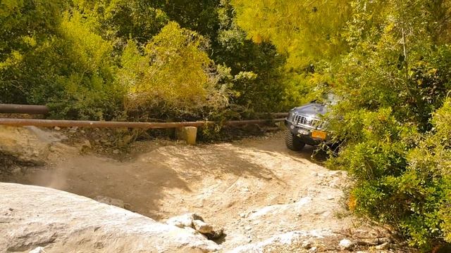 New Suzuki Jimny 2020 Vs. Toyota Land Cruiser Prado 120