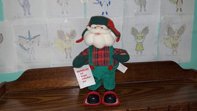 Avon animated 2004 Groovy Dancing,Singing and Walking Santas (Both Broken) смотреть онлайн