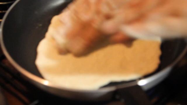 Очень быстрые и вкусные хачапури. Грузинская кухня. Хачапури с сыром. смотреть онлайн