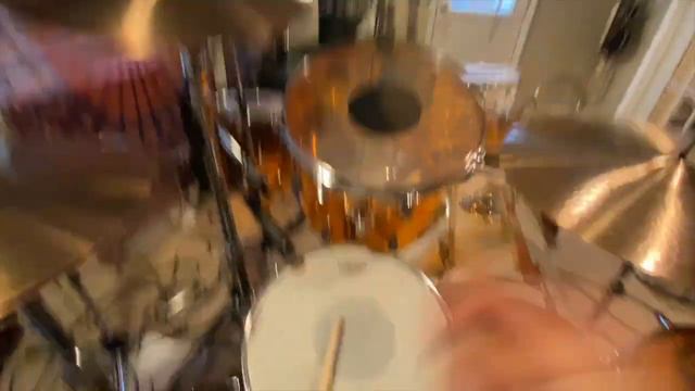 Teen plays GRETA VAN FLEET - SAFARI SONG (Drum Cover) смотреть онлайн