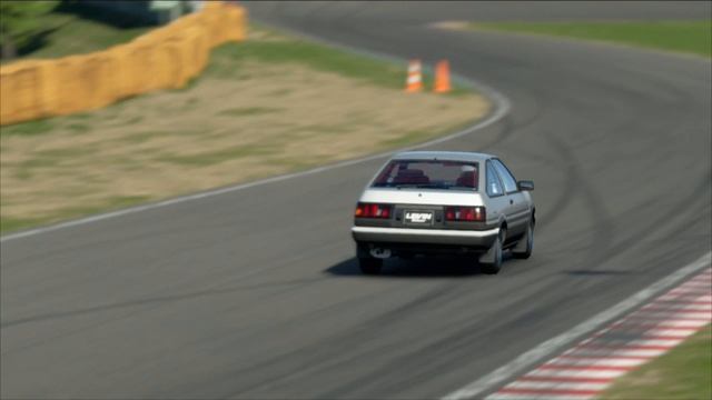 Hot Lap Sport: 1983 Toyota Corolla Levin 1600GT APEX (AE86) - Gran Turismo Sport смотреть онлайн