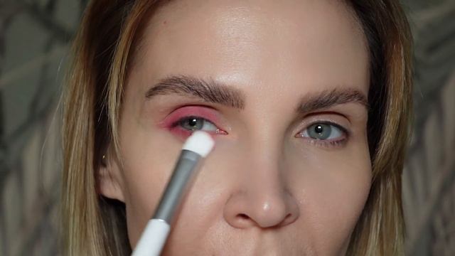 Must Have Edition by ESSENS Beauty - Pink liner look. смотреть онлайн