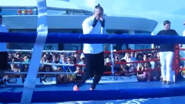 Открытая тренировка Александра Усика смотреть онлайн