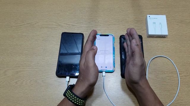 Type-C to Lightning Cable - Data Transfer and Charging using another phone смотреть онлайн