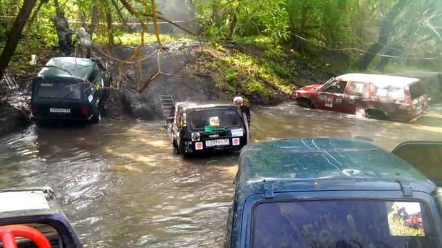Нива уазик в грязи бездорожье бизон пенза каша грязь внедорожник 2017 смотреть онлайн