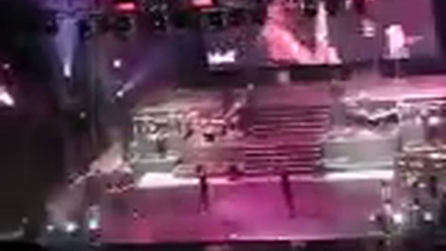 Rihanna in Moscow Russia Umbrella смотреть онлайн
