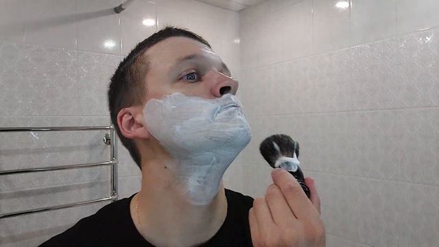 Бритьё опасными бритвами Стиз Спорт 1953 года против Gold Dollar 66 смотреть онлайн