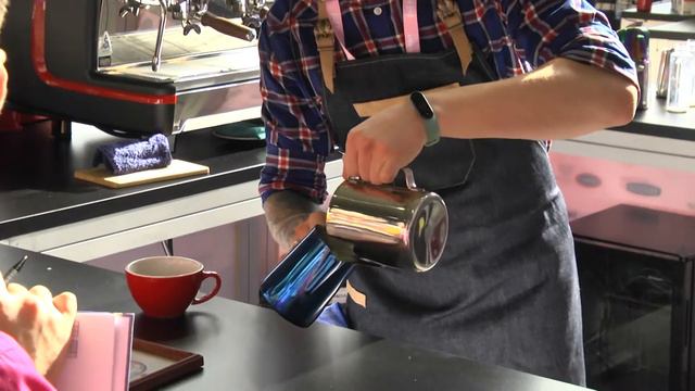 Латте-арт, Москва 2020 - Горбатенков Алексей, Москва, Roaster coffee смотреть онлайн