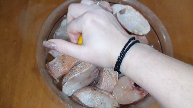 ЖАРЕНЫЙ МОРСКОЙ ОКУНЬ!!! смотреть онлайн