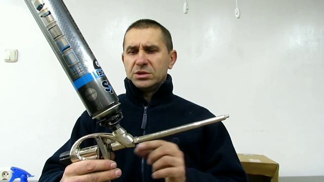 Работа с пистолетом для полиуретановой пены, замена баллона, очистка и хранение. смотреть онлайн