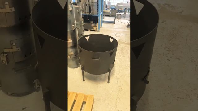 Делаем печи на производстве.Под казан 100 литров.Вальцовка листового металла.Автоматические Вальцы смотреть онлайн