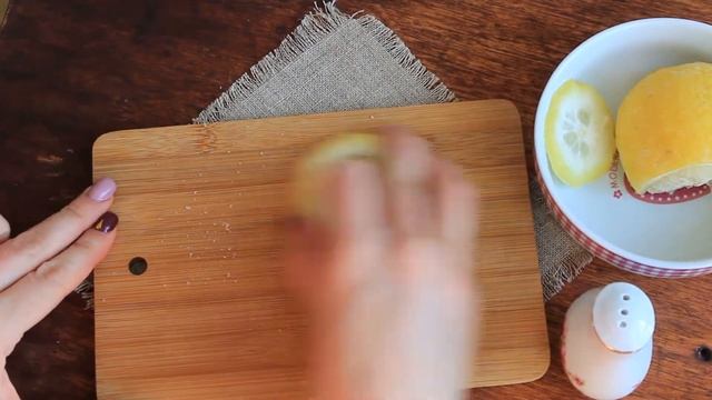 Зачем я натираю разделочную доску солью ☆ Как очистить кухонную доску ☆ How to clean a kitchen Boar смотреть онлайн