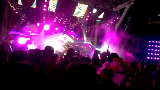 M.I.A. - Paper Planes (Ultra 2014)