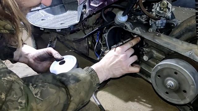 ремонт скутера сузуки сепия, часть 2я. Газу до отказу а тяги нет! смотреть онлайн