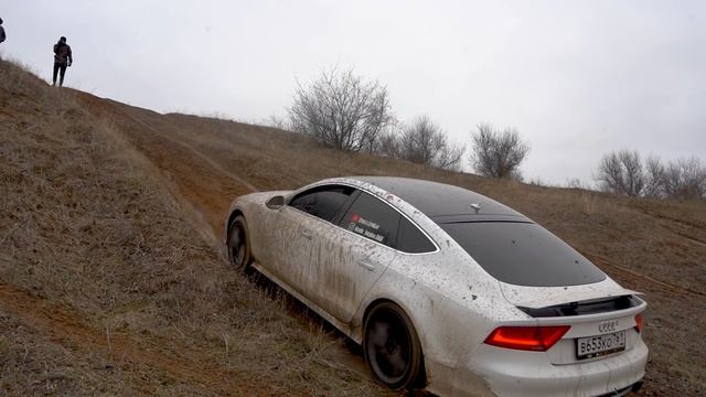 Волосы дыбом BMW X6 против AUDI А7 . L200 курит в сторонке