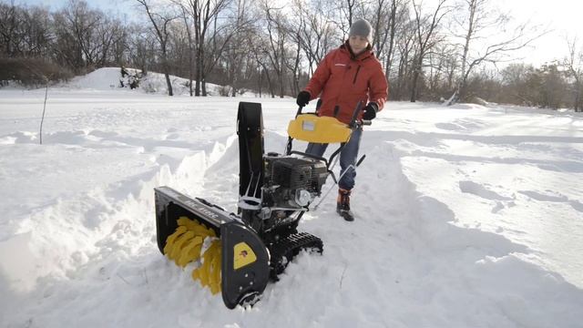 Обзор гусеничного снегоуборщика HUTER SGC 8100 C смотреть онлайн