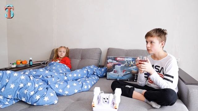 24 часа в КРОВАТИ! КОРОНА скосила всех! смотреть онлайн