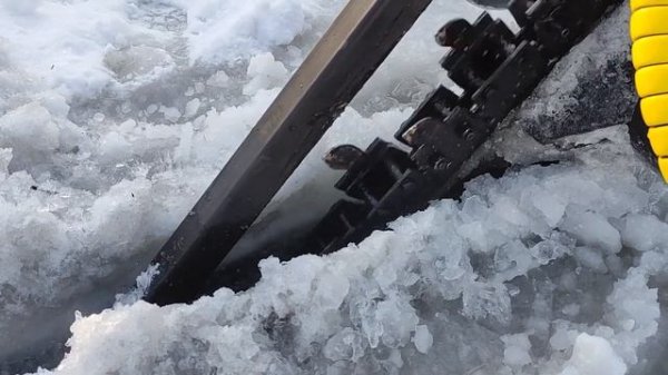 ❄️ Пилит лёд! | Траншеекопатель | BAUMECH ML-01