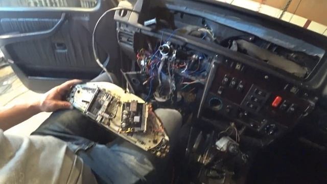 Монтаж и подключение Led панели приборов Gelendwagen.  тюнинг салона G500 гелендваген под 2019 год.