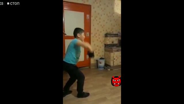 Разбивание хребтовой кости 💪 смотреть онлайн