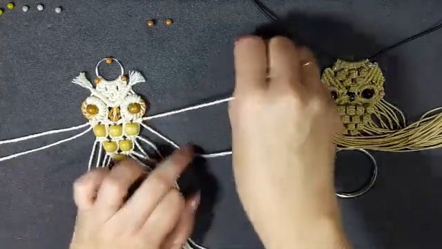 Сова - брелок в технике макраме ? Шаг #5 Тело совы с вплетенными бусинами смотреть онлайн