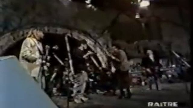 Nirvana / Italia Tunnel Live 23 02 1994 смотреть онлайн
